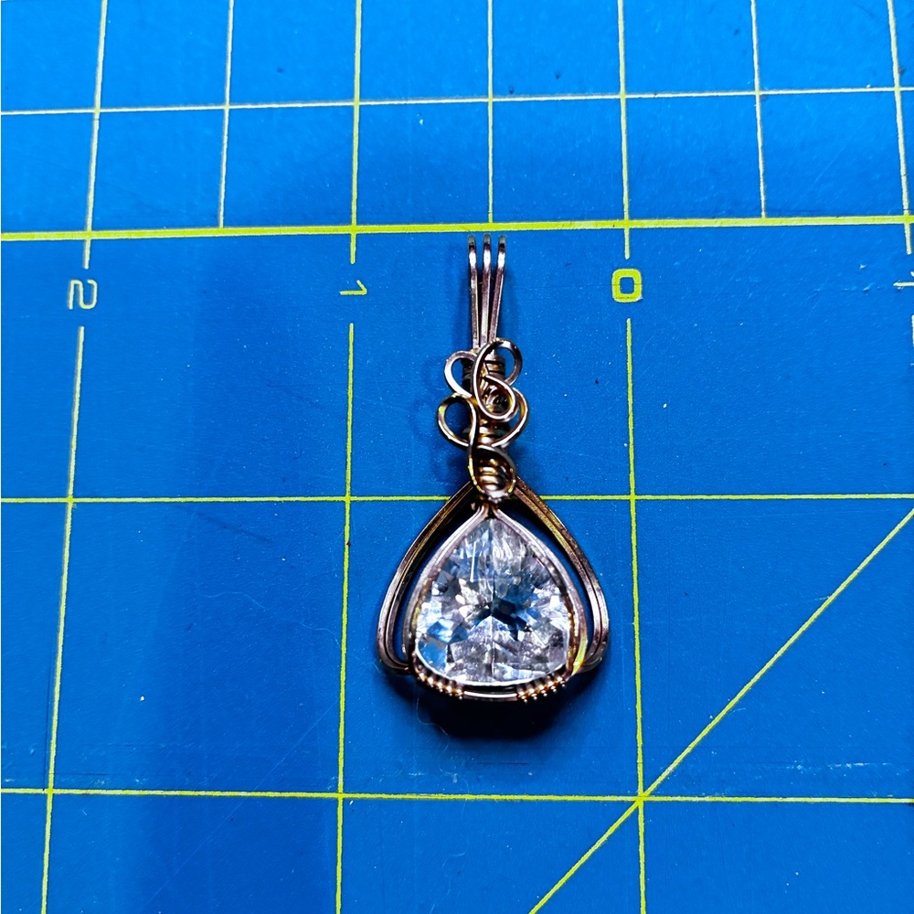 Elegant Gold and crystal Pendant